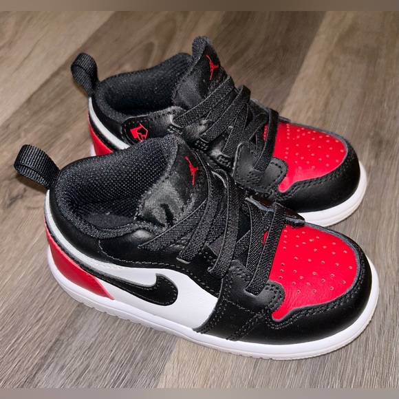 Jordan 1 - Picture 2 of 5